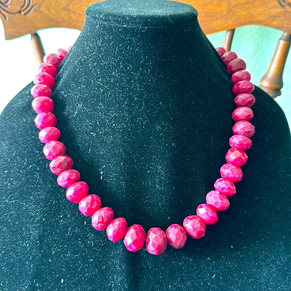 876 carats carved RUBY gemstone necklace ❤️🌹🌺